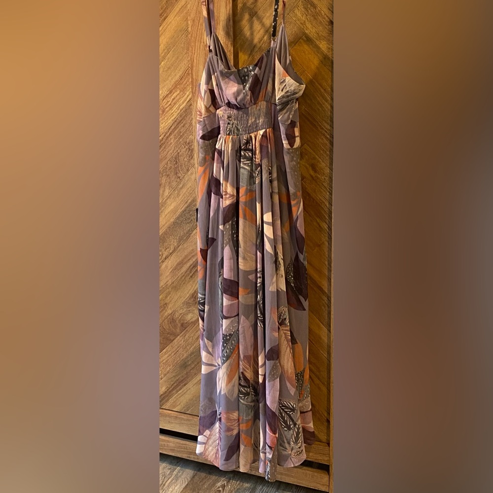 Dress - Picture 6 of 8